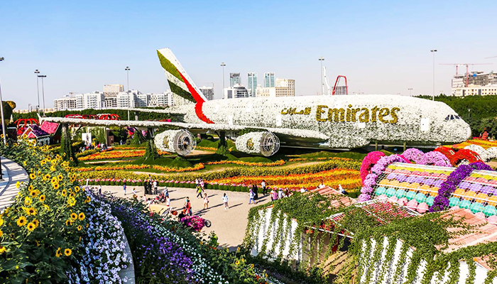 Explore Emirates A380